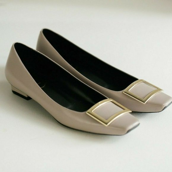 Roger Vivier | Flats w/ Buckle - Picture 3 of 13